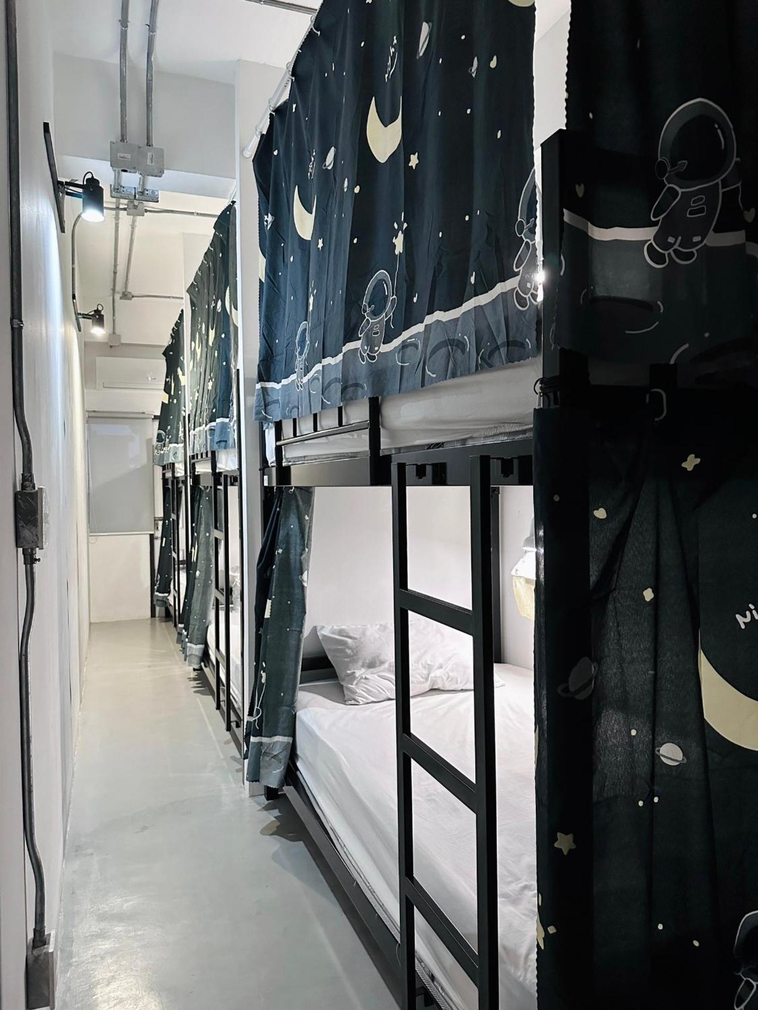 Prachan Hostel Thong Sala Eksteriør billede